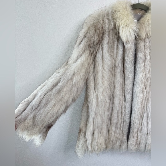 Vtg Saga Fox Women’s Fur Coat Silver Fox Long Sleeve Sz M Old Money - Picture 6 of 11